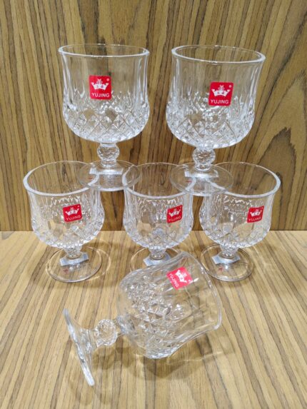 Diomond  stand glass